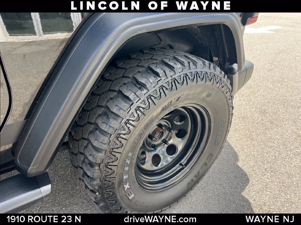 Used 2018 Jeep Wrangler Sport AWD/4WD image 16