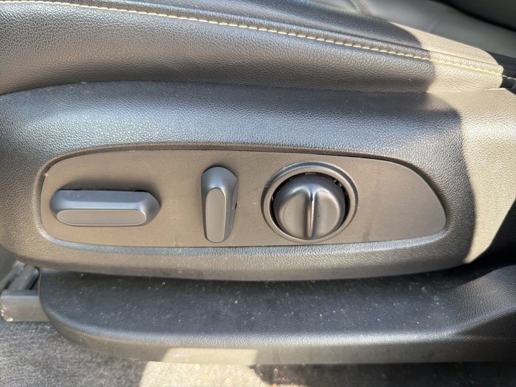 Used 2022 Chevrolet Traverse LT image 14