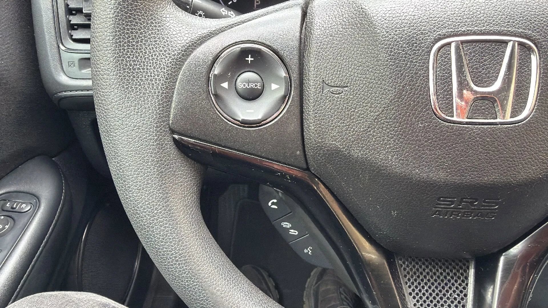 Used 2017 Honda HR-V LX image 12