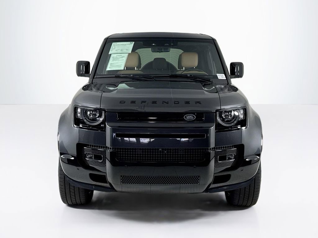 Used 2025 Land Rover Defender 110 X-Dynamic SE image 8