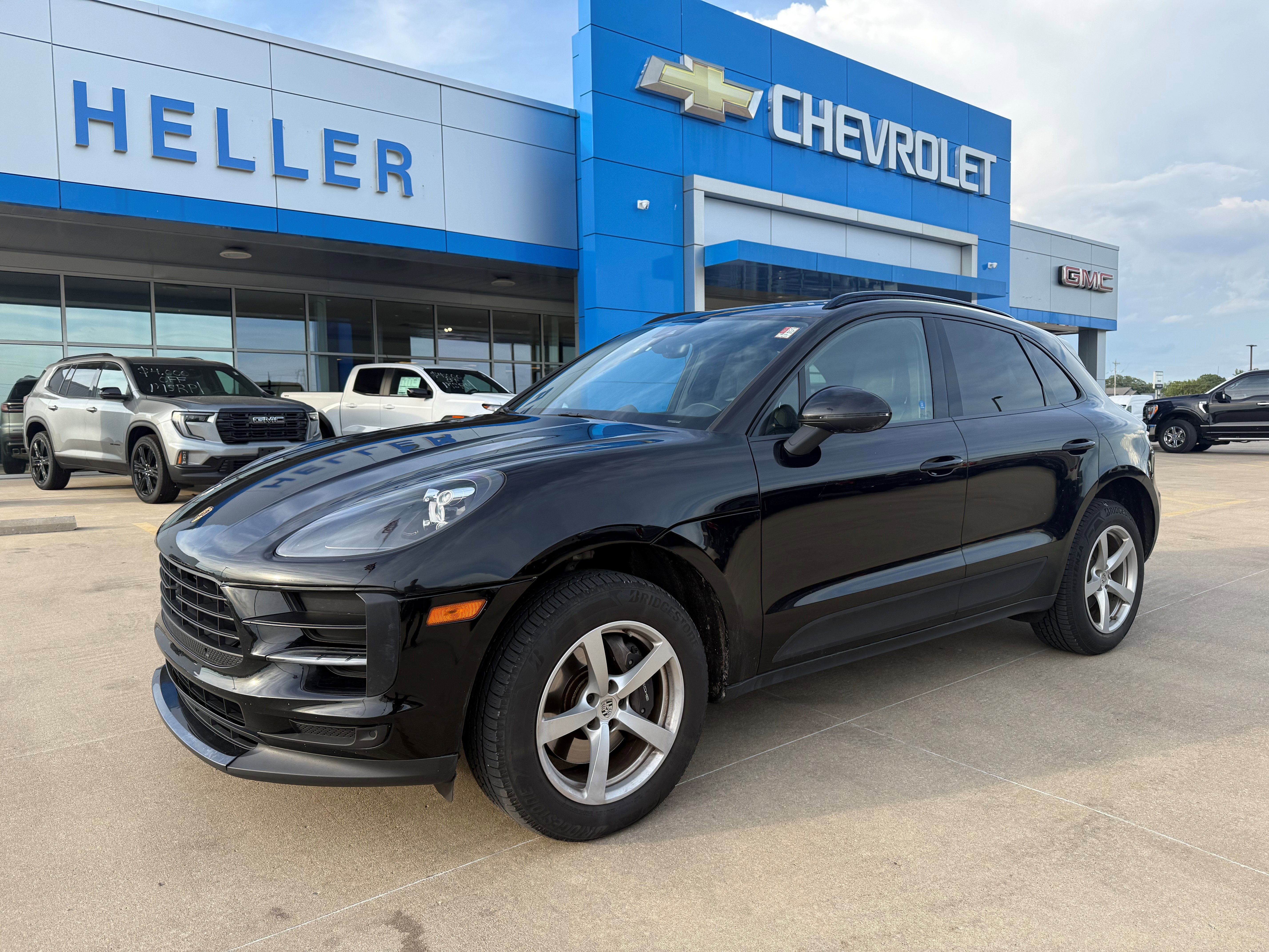 Used 2021 Porsche Macan AWD/4WD image 3