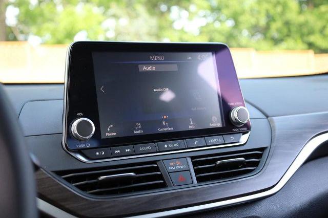 Certified 2025 Nissan Altima 2.5 SV FWD image 11