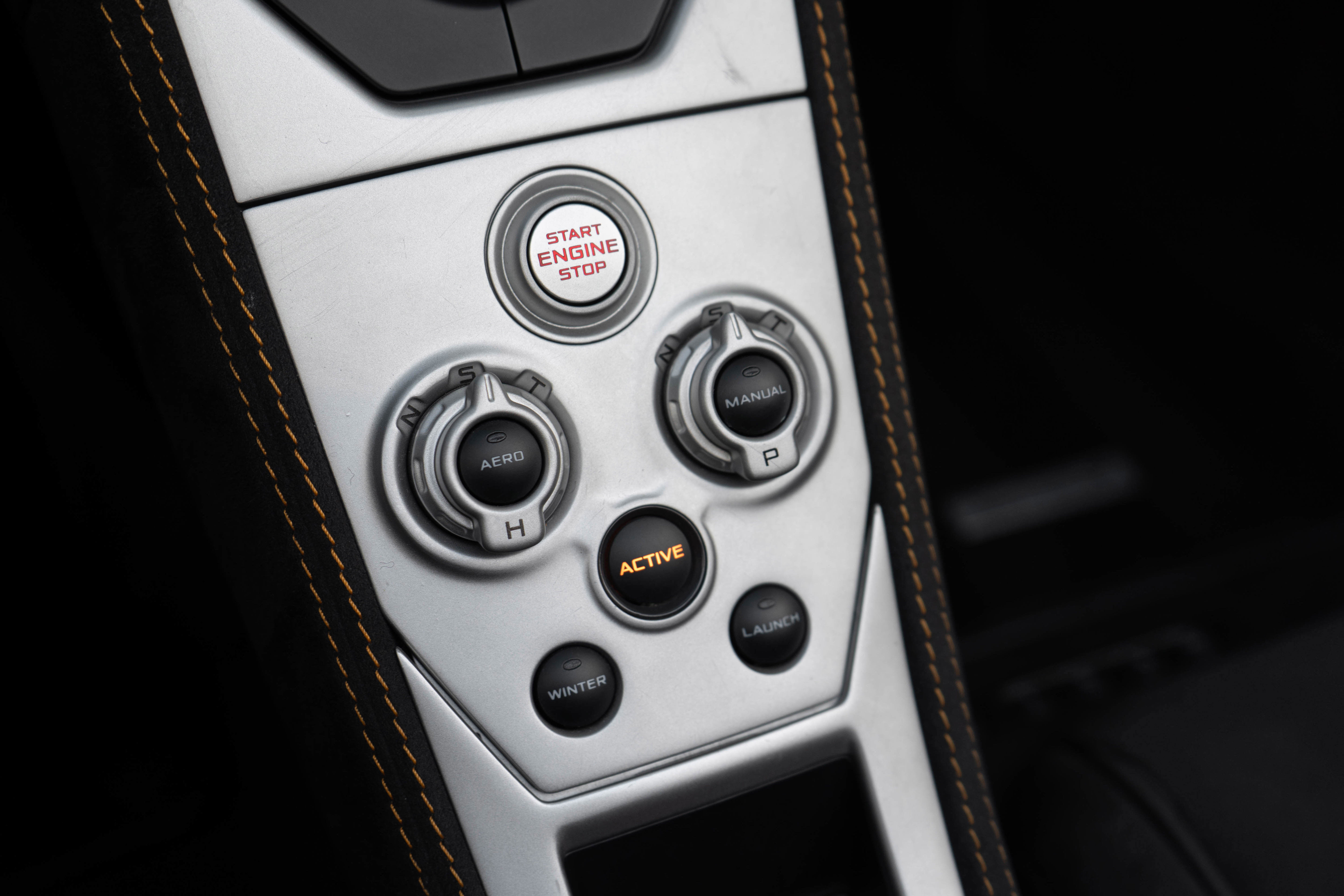 Used 2015 McLaren 650S Spider image 30