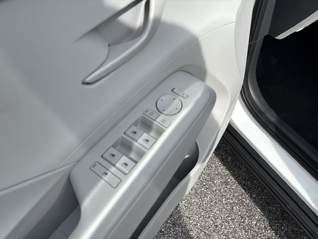 New 2027 Hyundai Kona SEL Sport FWD image 18
