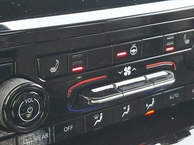 Used 2023 Jeep Grand Cherokee Altitude image 26