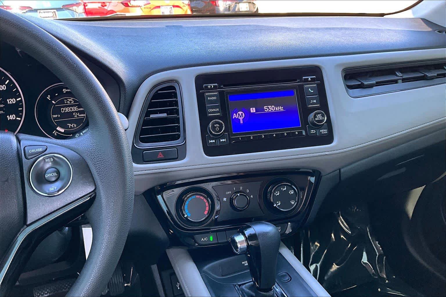 Used 2017 Honda HR-V LX image 6