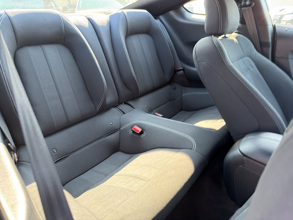 Used 2018 Ford Mustang Coupe RWD image 31