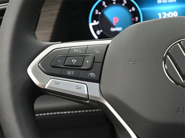 New 2025 Volkswagen Atlas SEL Premium R-Line image 2