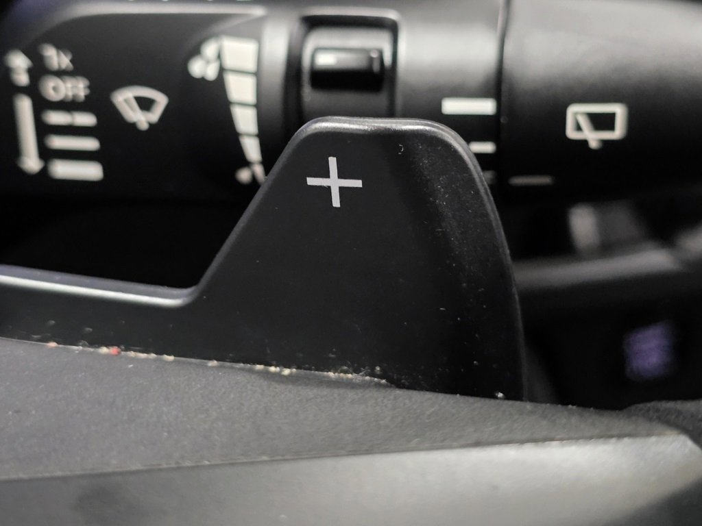 Used 2024 Nissan Rogue SV image 30