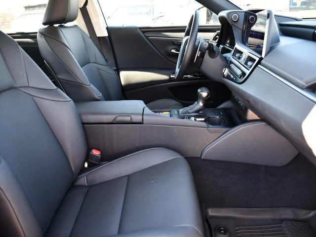 Certified 2025 Lexus ES 350 w/ Premium Package image 31