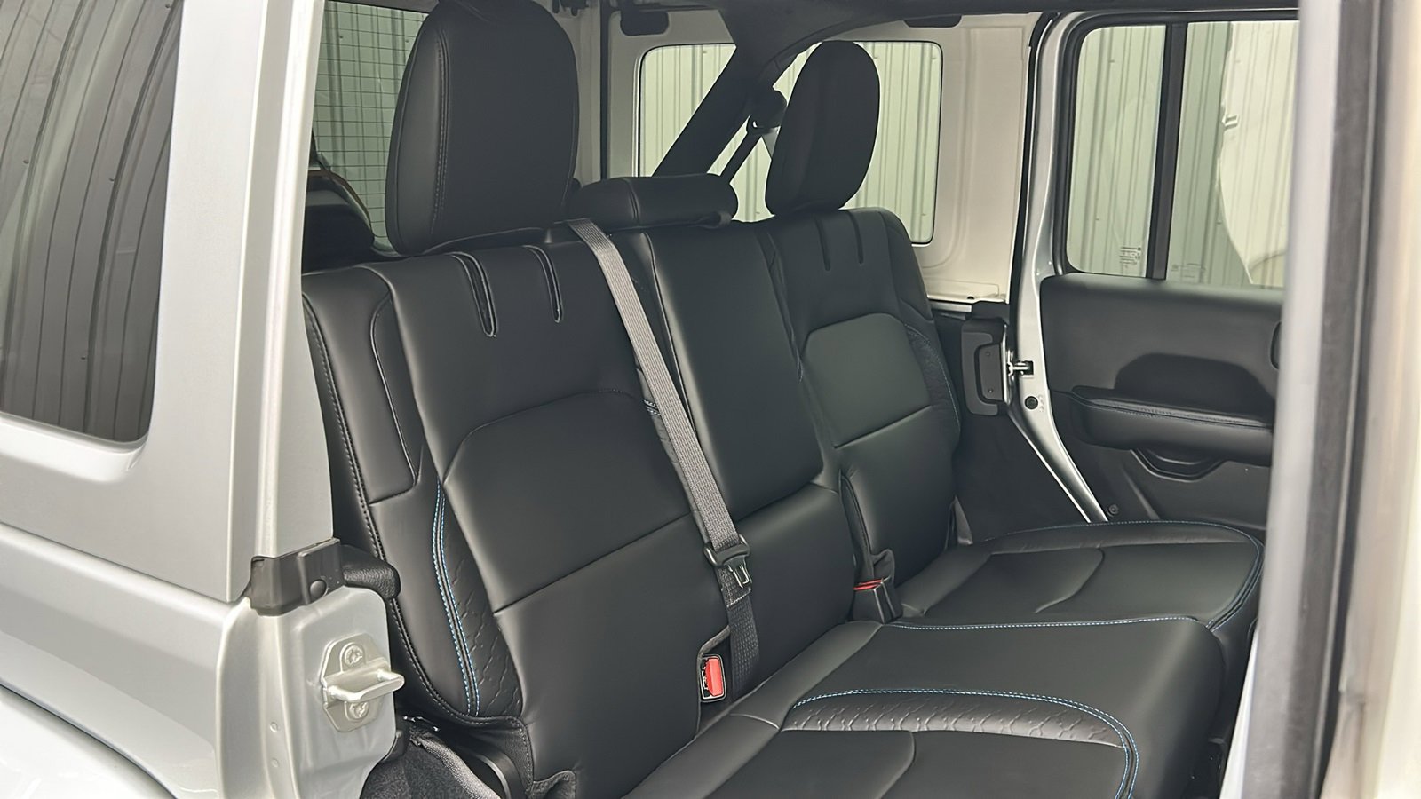 Used 2024 Jeep Wrangler High Altitude image 36