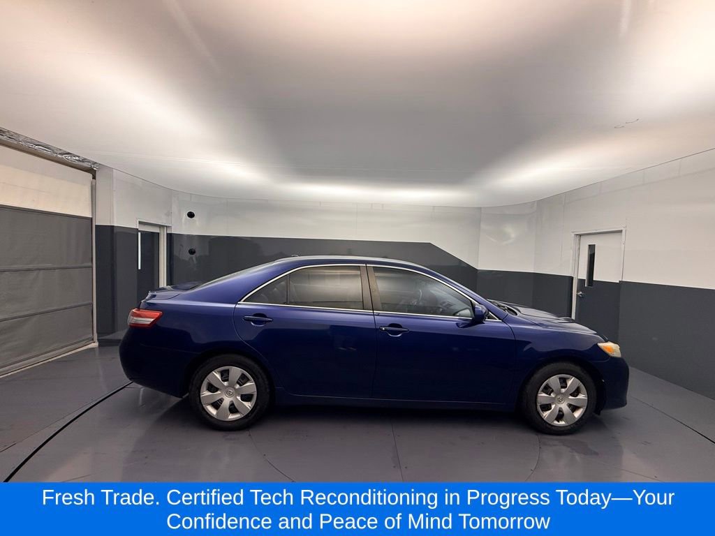 Used 2011 Toyota Camry image 5