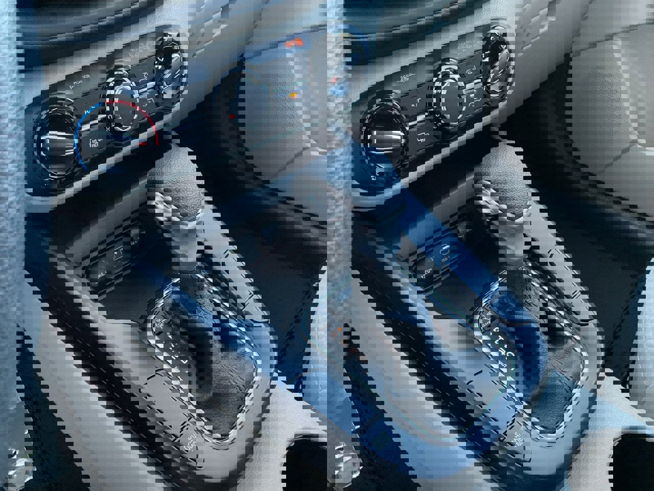 Used 2024 Kia Soul LX w/ Option Group 015 image 35