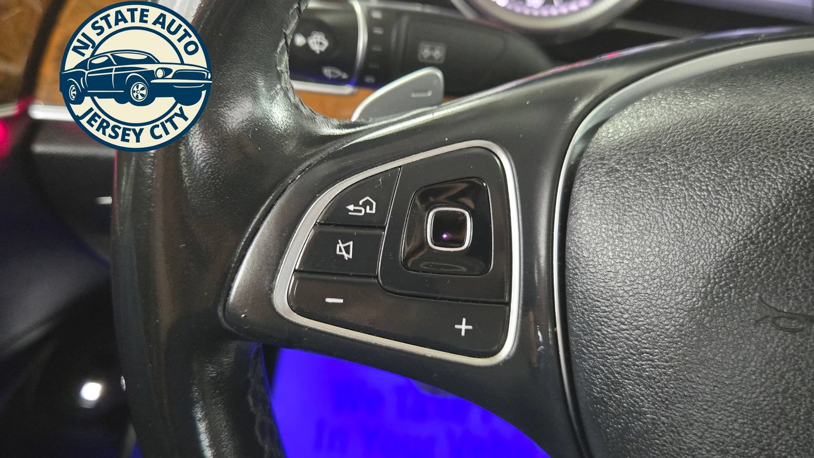 Used 2018 Mercedes-Benz E 300 4MATIC w/ Premium 3 Package (Q03) image 13