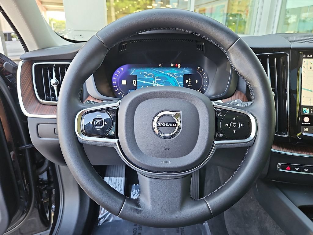 Used 2023 Volvo XC60 B5 Plus w/ Protection Package Premier AWD/4WD image 20
