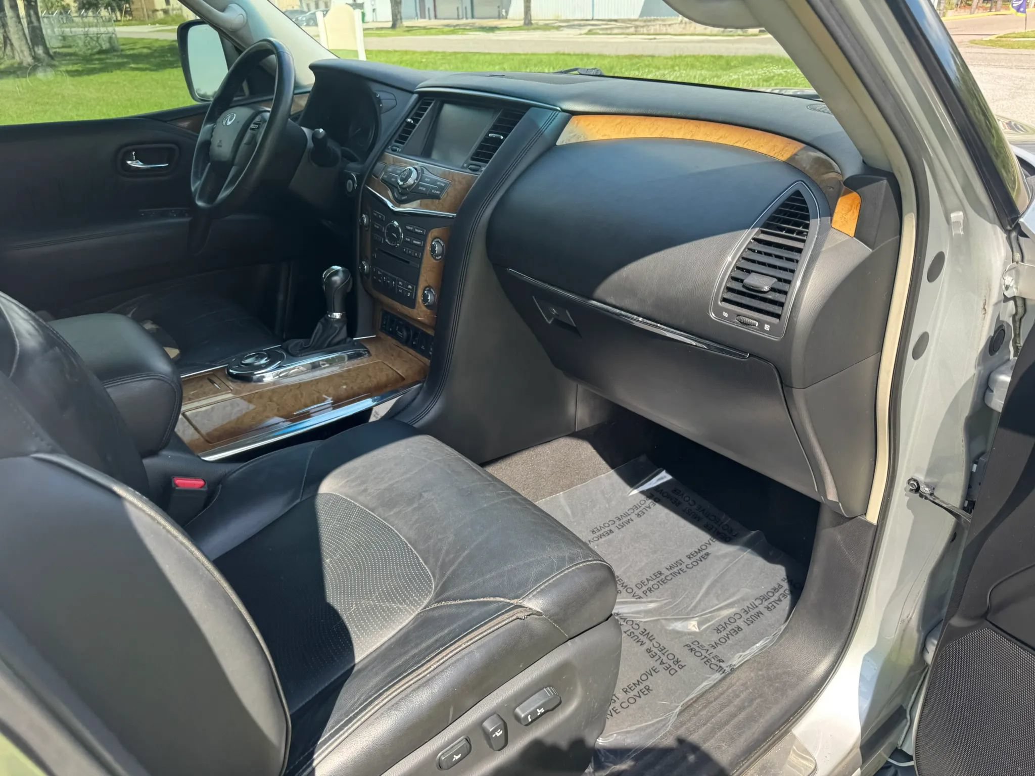 Used 2014 INFINITI QX80 2WD w/ Theater Package image 27