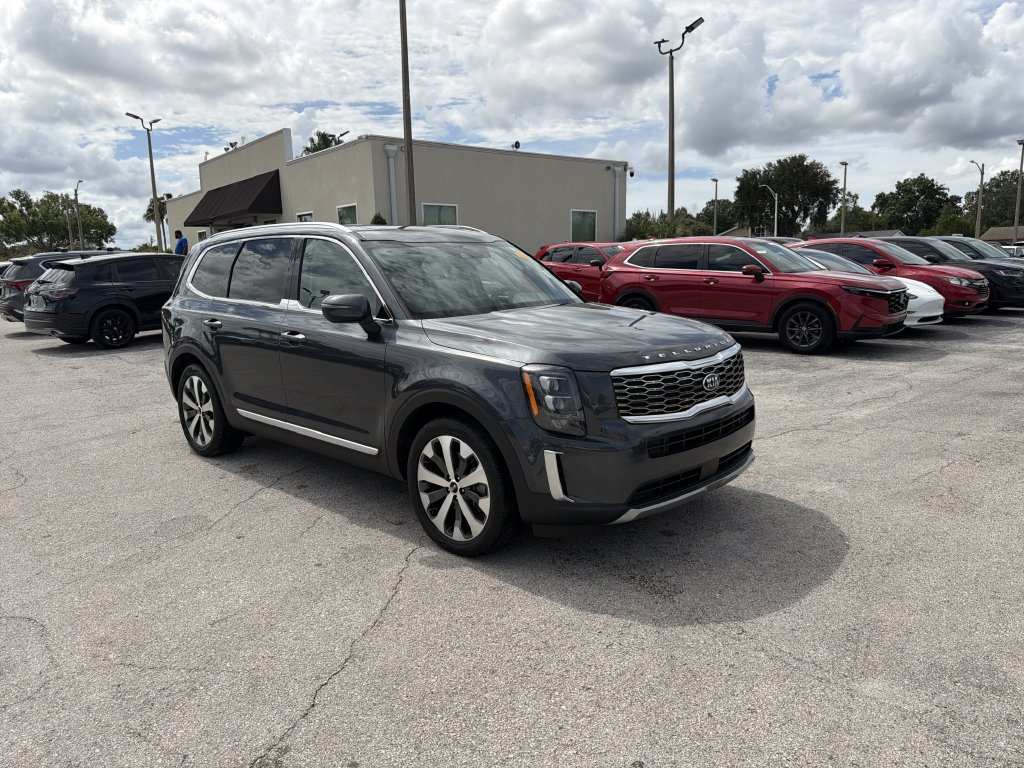 Used 2021 Kia Telluride EX w/ EX Premium Package FWD image 2