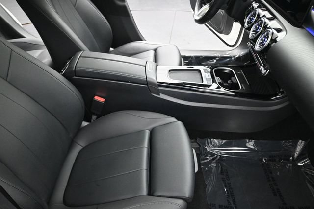 Used 2025 Mercedes-Benz CLA 250 image 19