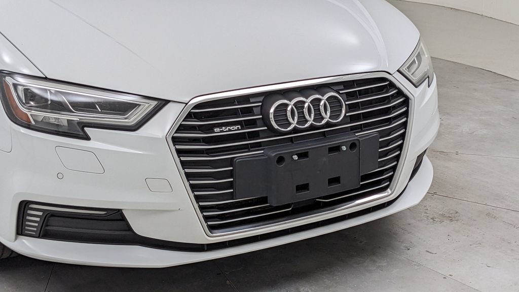 Used 2018 Audi A3 e-tron Prestige w/ Prestige Package FWD image 42