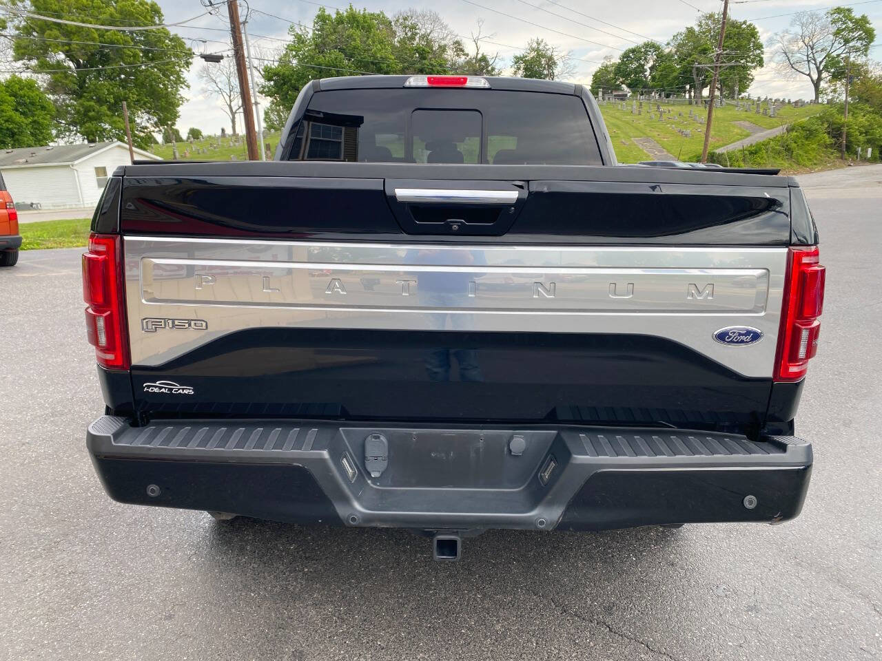 Used 2016 Ford F150 Platinum w/ Equipment Group 701A Luxury AWD/4WD image 4