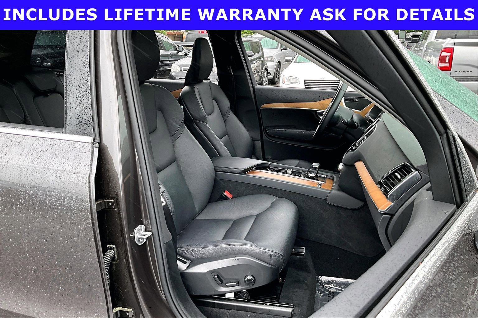 Used 2024 Volvo XC90 B5 Plus AWD/4WD image 7