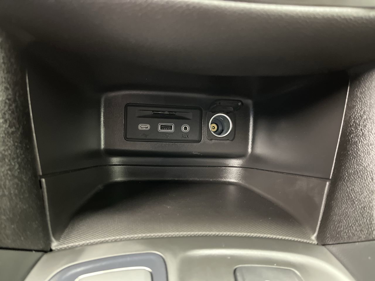 Certified 2024 Chevrolet Equinox RS AWD/4WD image 23
