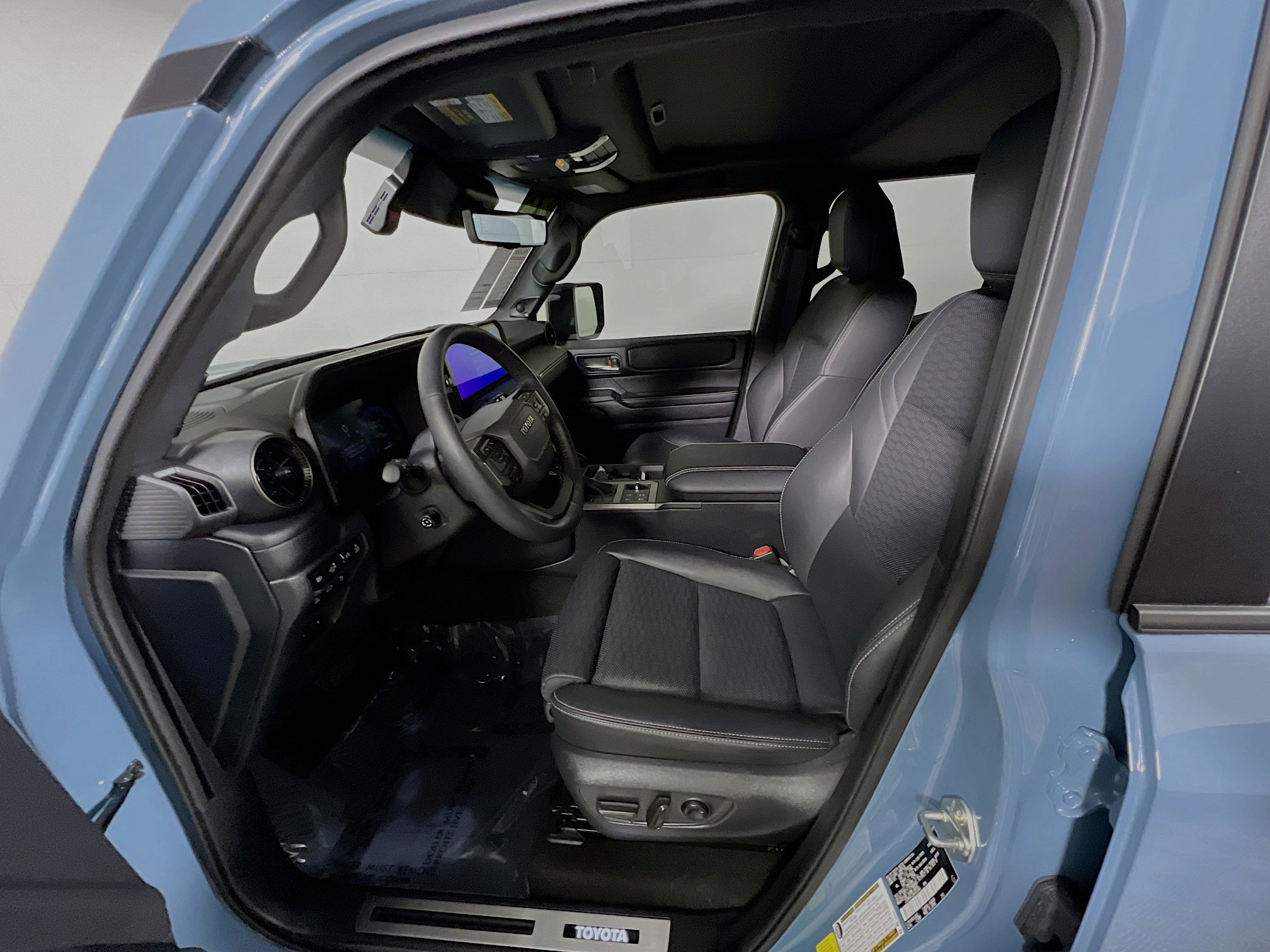 Used 2025 Toyota Land Cruiser Base image 15