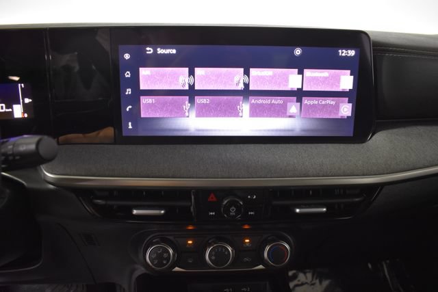 Certified 2025 Nissan Kicks SV AWD/4WD image 16