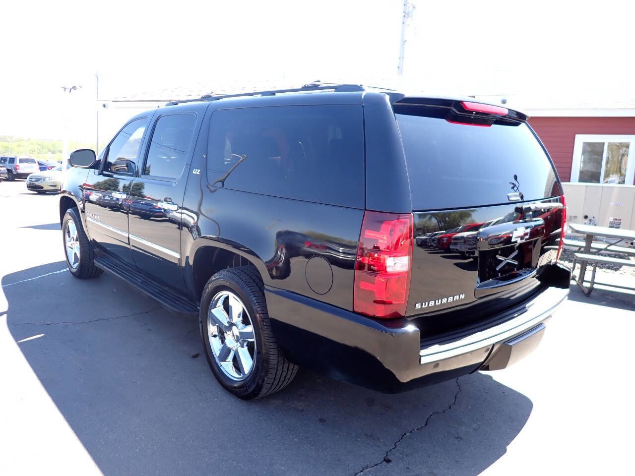 Used 2011 Chevrolet Suburban LTZ AWD/4WD image 4