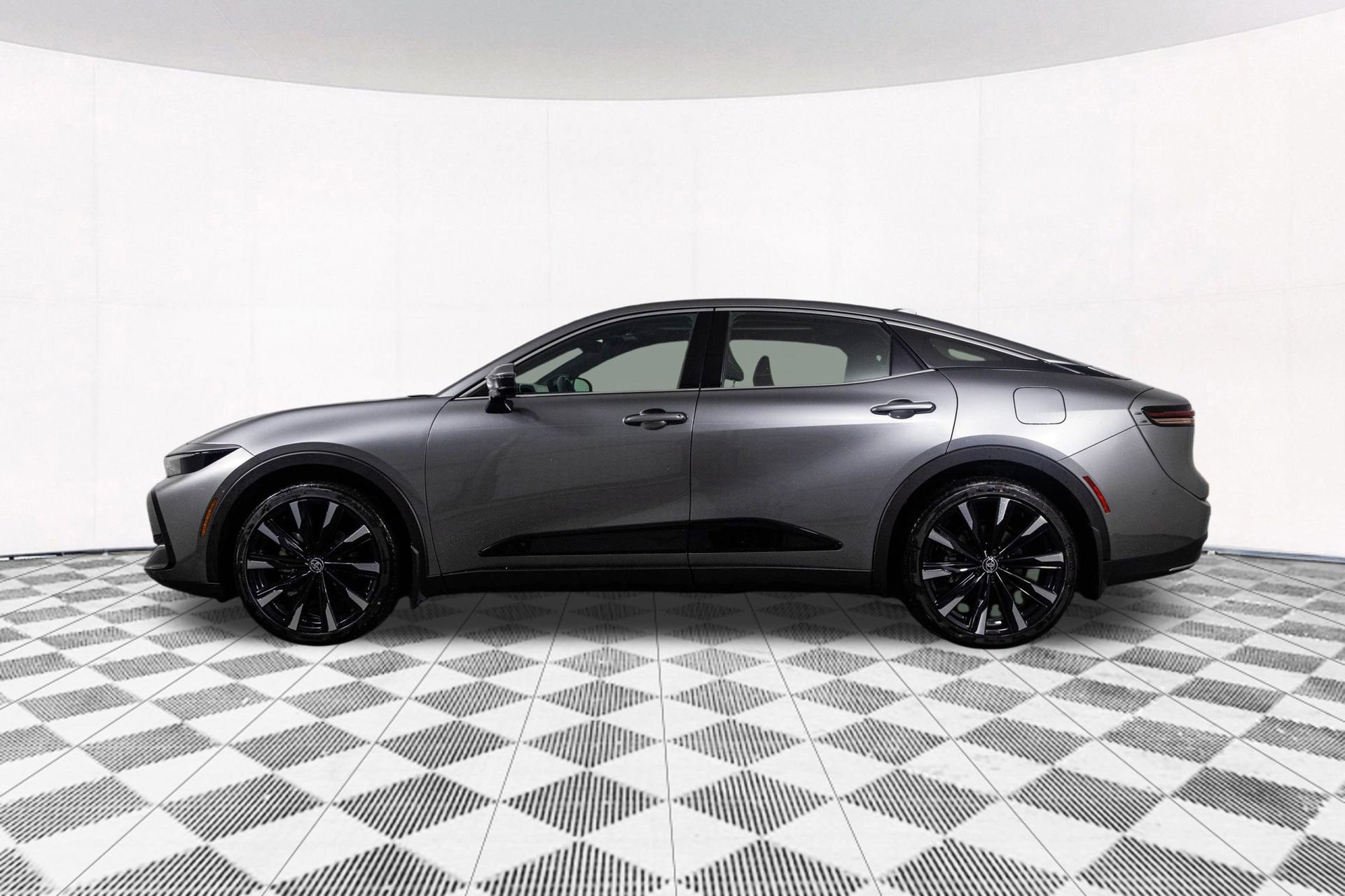 Used 2024 Toyota Crown Platinum image 9