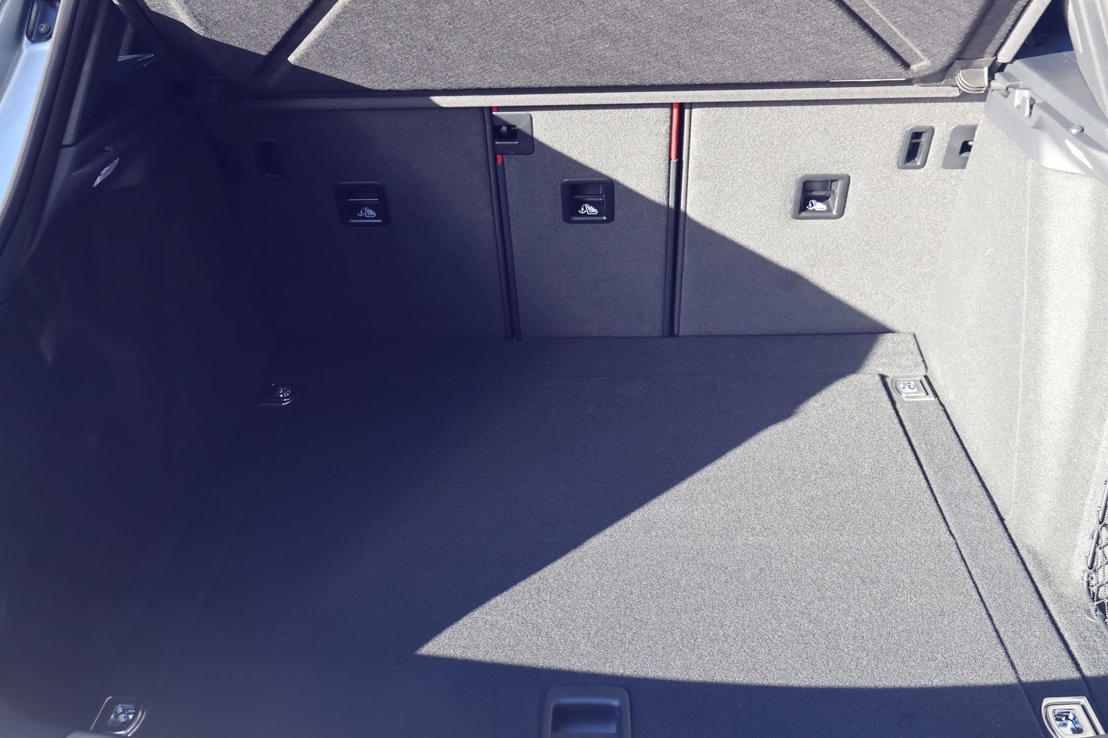 New 2026 Porsche Macan image 22