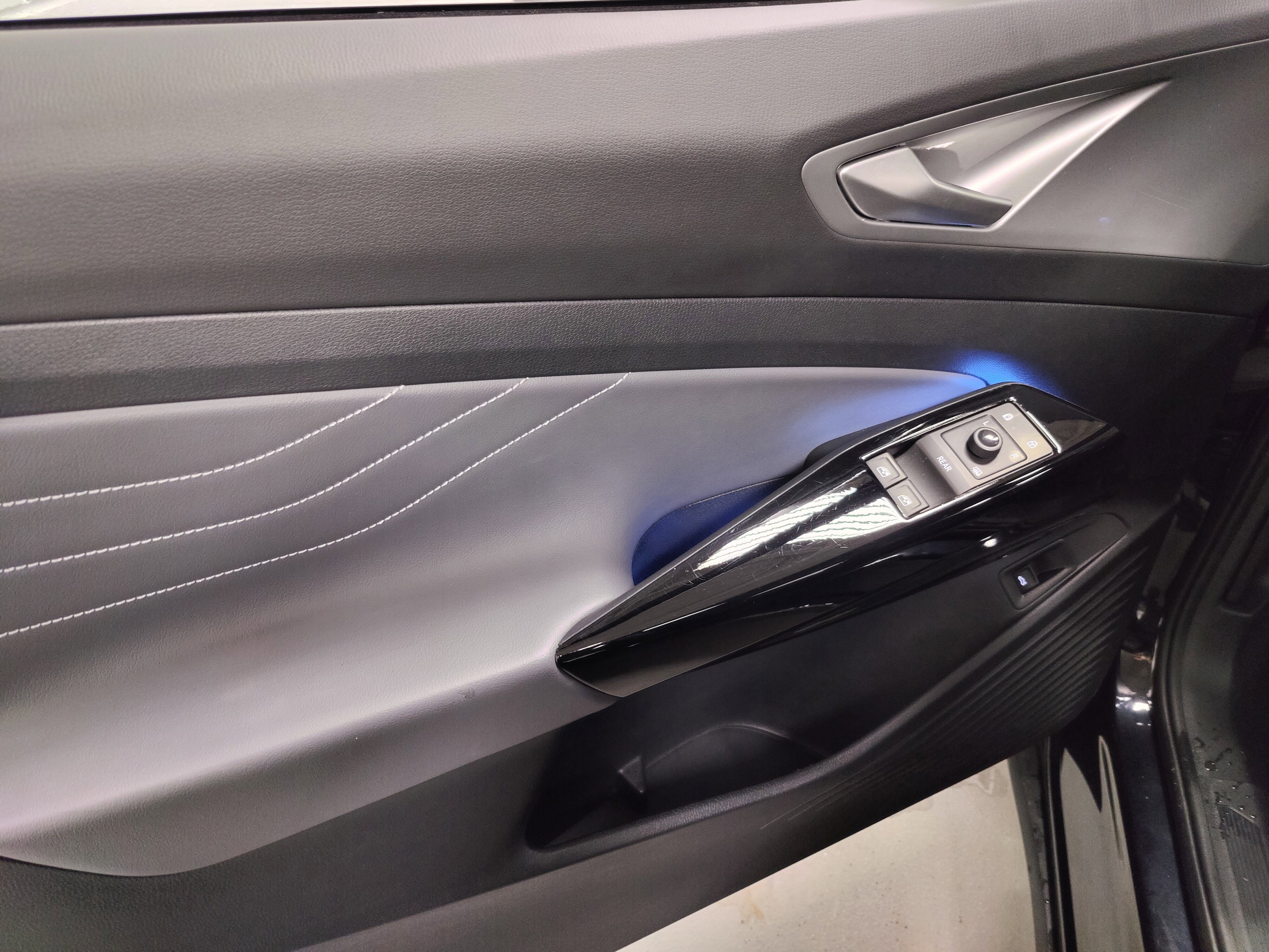 Certified 2023 Volkswagen ID.4 Pro S image 26