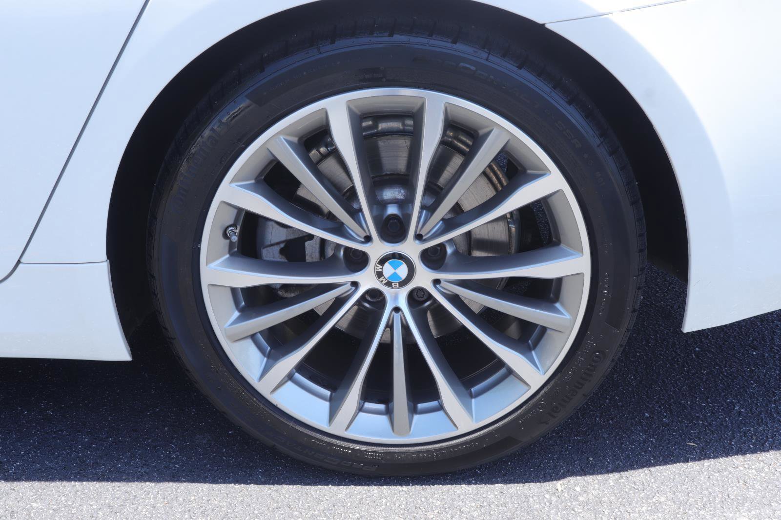 Used 2021 BMW 530i w/ Premium Package RWD image 39
