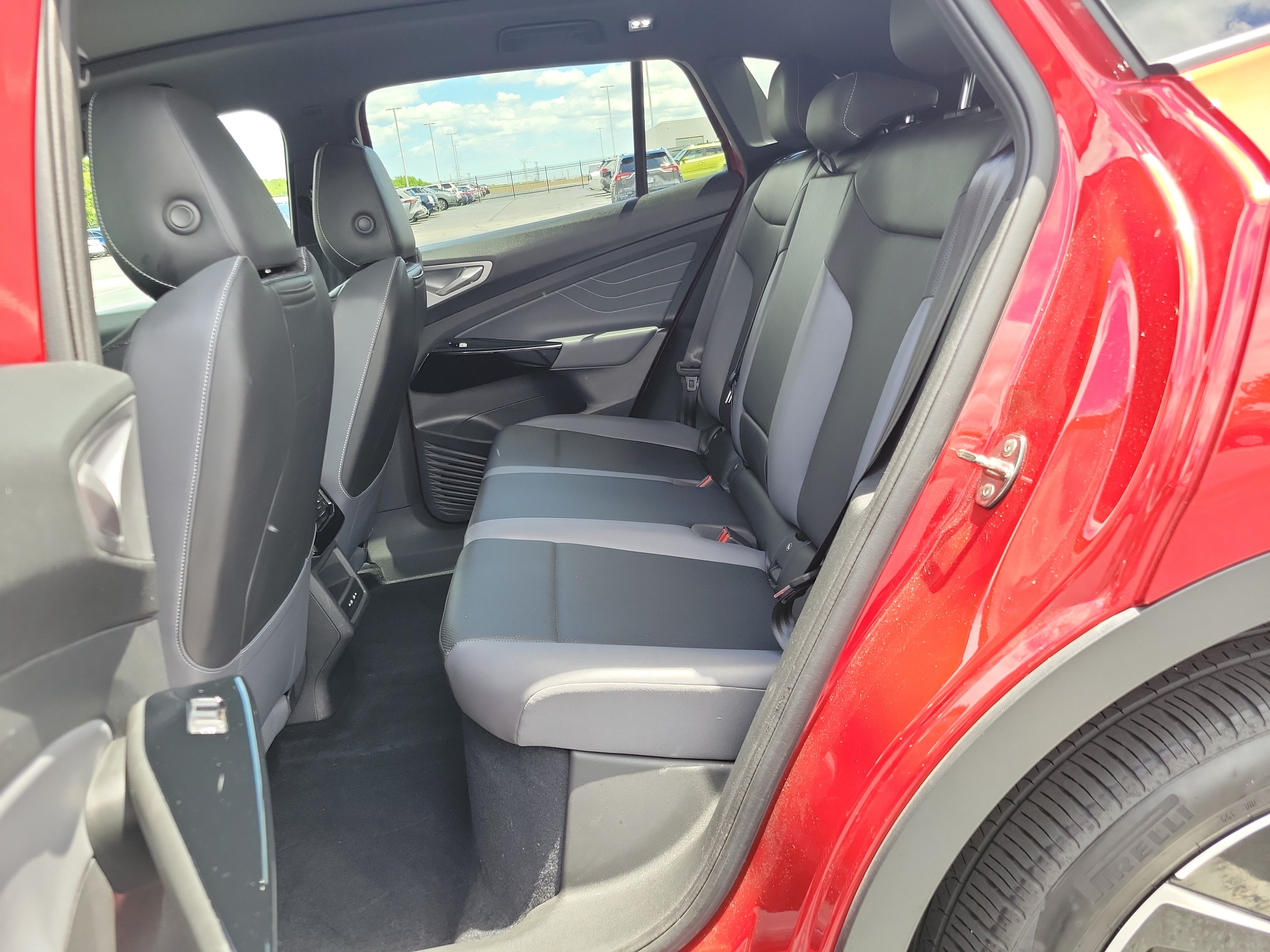 Used 2023 Volkswagen ID.4 Pro S AWD/4WD image 10