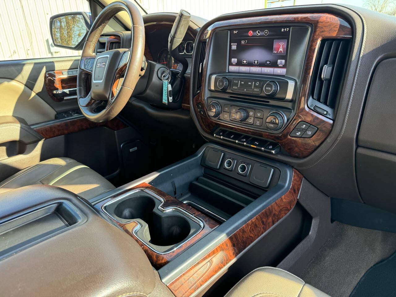 Used 2015 GMC Sierra 1500 SLT w/ SLT Preferred Package AWD/4WD image 21
