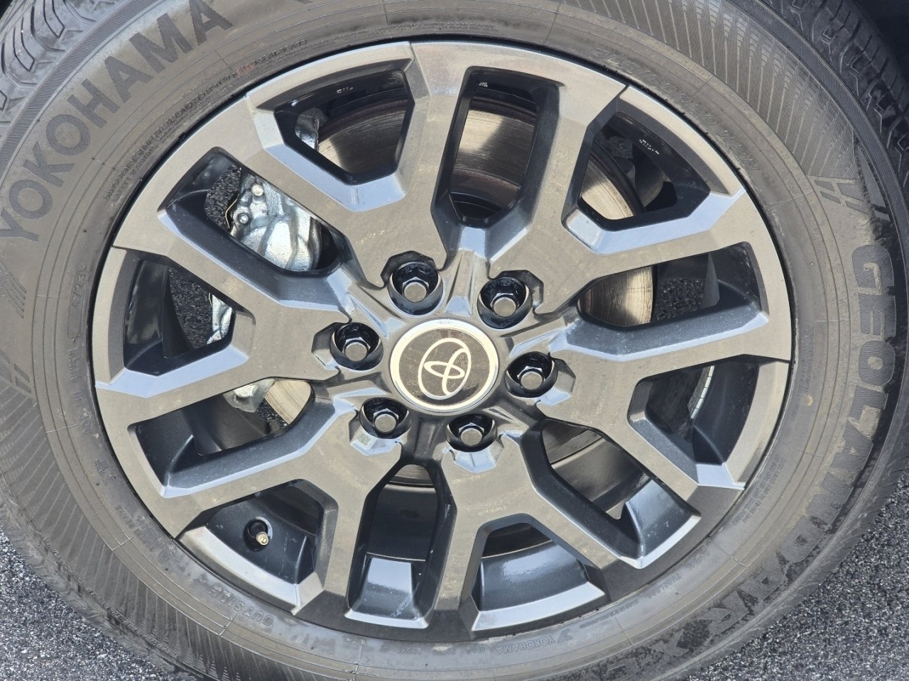 Certified 2024 Toyota Sequoia Platinum AWD/4WD image 13