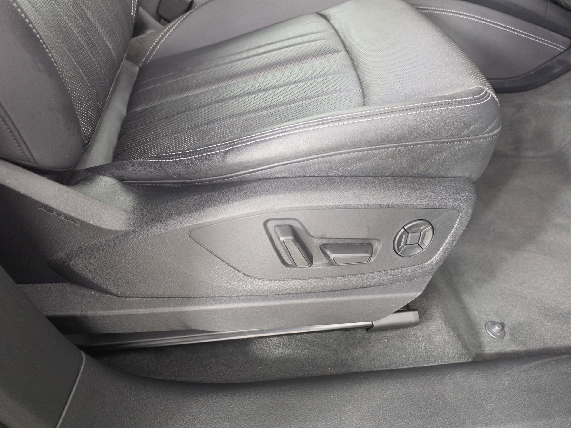 Used 2019 Audi e-tron Premium Plus w/ Cold Weather Package AWD/4WD image 52