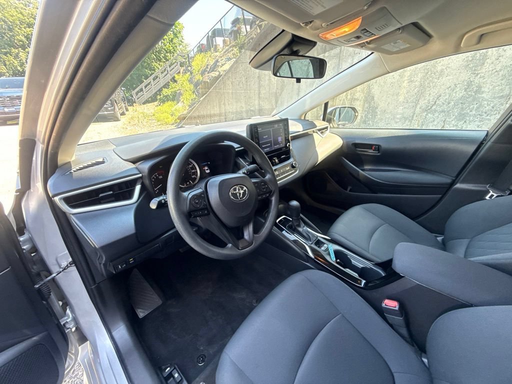 Used 2022 Toyota Corolla LE w/ LE Convenience Package FWD image 16