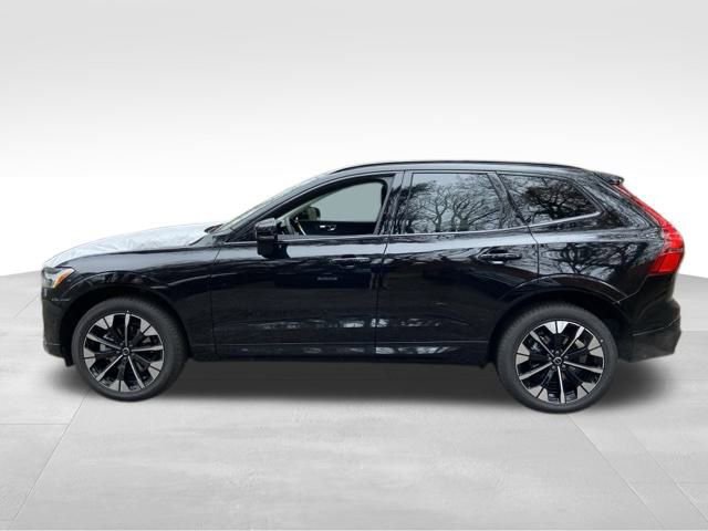 New 2026 Volvo XC60 B5 Plus w/ Climate Package image 4