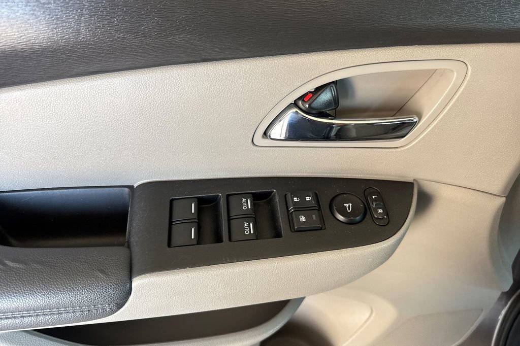 Used 2016 Honda Odyssey SE image 14