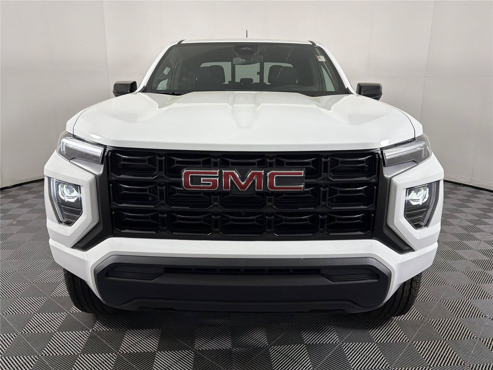 New 2026 GMC Canyon Elevation RWD image 2