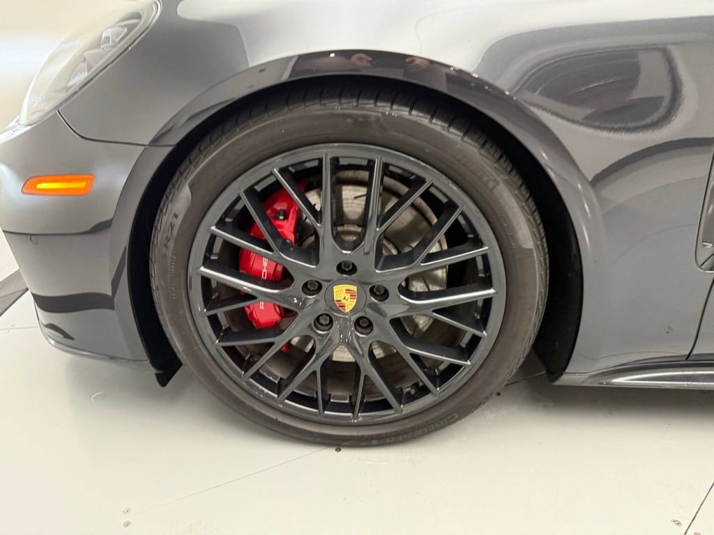 Used 2020 Porsche Panamera GTS image 42
