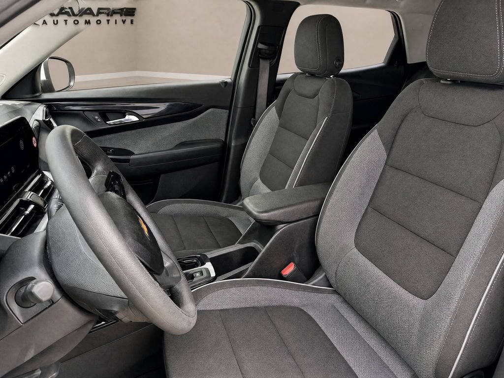 Used 2025 Chevrolet TrailBlazer LT FWD image 11
