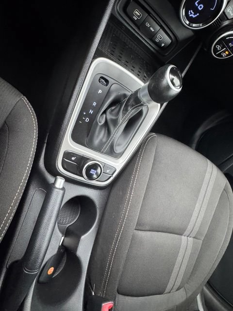 Used 2026 Hyundai Venue SEL FWD image 20