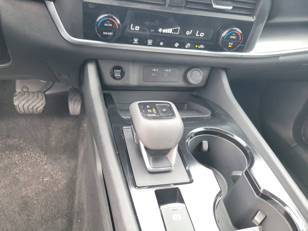 Used 2024 Nissan Rogue SV AWD/4WD image 25