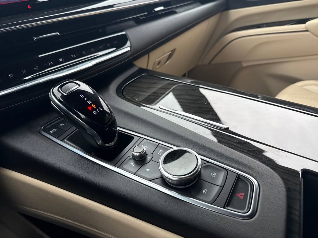 Certified 2024 Cadillac Escalade ESV Premium Luxury image 11