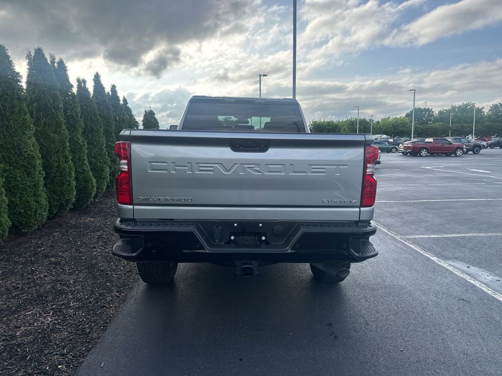 Used 2025 Chevrolet Silverado 2500 Custom w/ Custom Value Package AWD/4WD image 6
