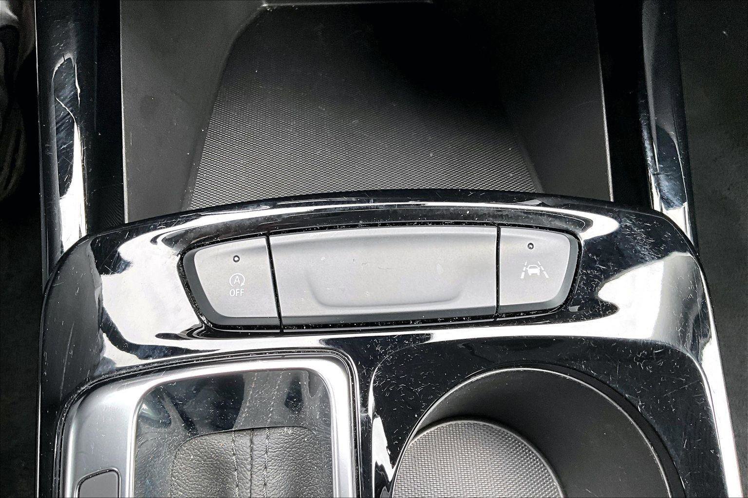 Used 2025 Chevrolet Trax LT FWD image 36