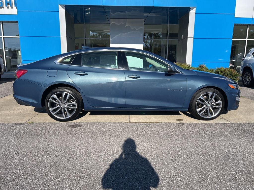 Used 2024 Chevrolet Malibu LT image 3