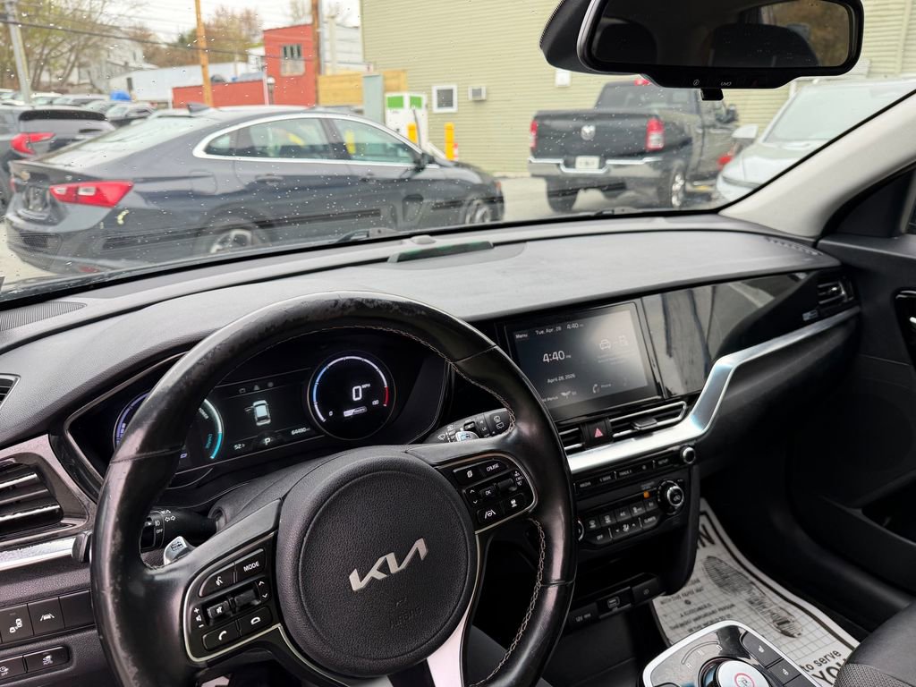 Used 2022 Kia Niro EX w/ Cold Weather Package FWD image 22